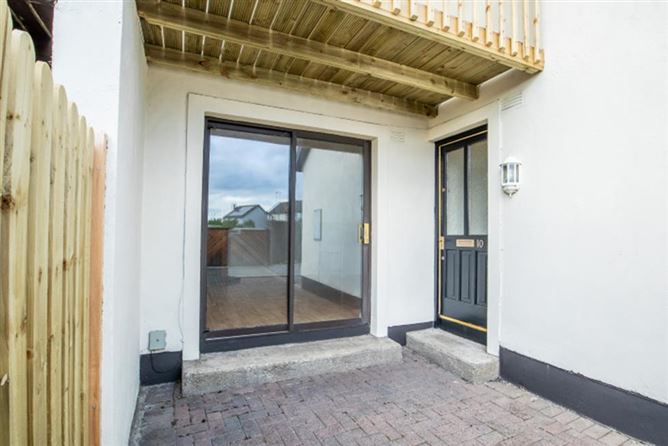 10 Beachside Court, Courtown, Wexford