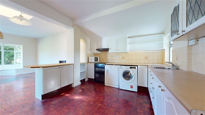 15 La Vista Avenue, Sutton, Dublin 13