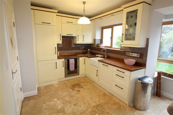 17 Drisin, Knocknacarra, Galway City