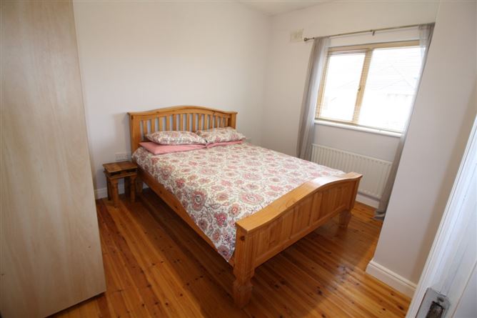 17 Drisin, Knocknacarra, Galway City