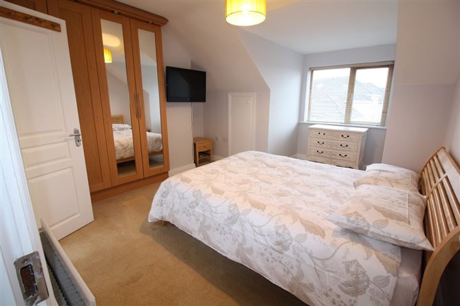 17 Drisin, Knocknacarra, Galway City