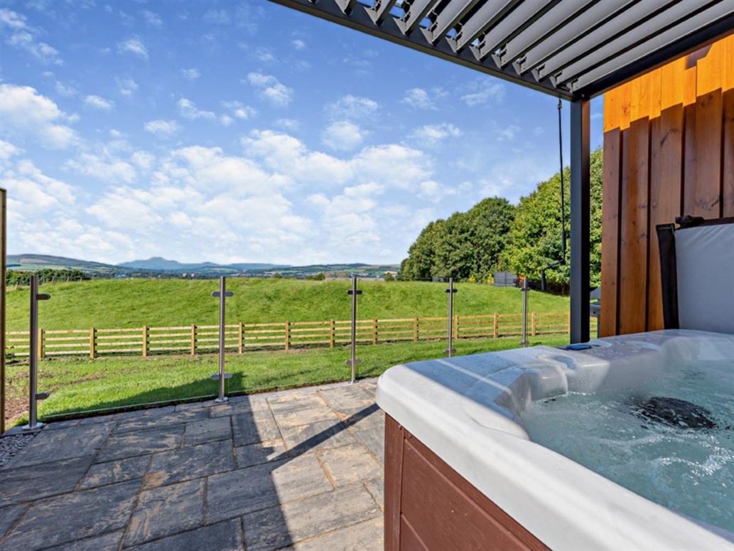 Cottage in Glasgow and Clyde Valley,Langbank,Renfrewshire,Scotland