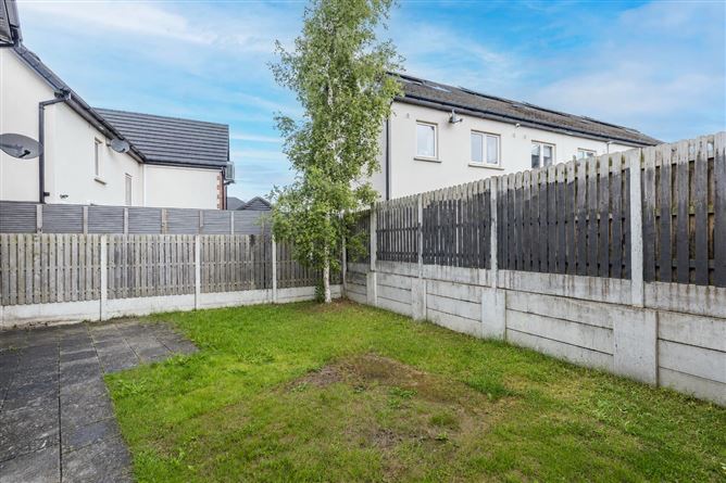 Photo 18 of 19 — 3 SHACKLETON PLACE, Tandy's Lane, Lucan, Dublin