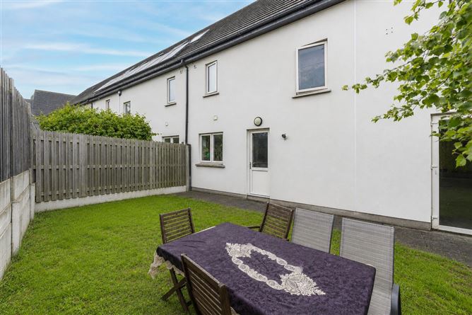 Photo 17 of 19 — 3 SHACKLETON PLACE, Tandy's Lane, Lucan, Dublin