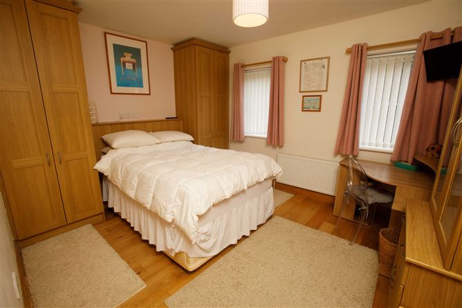 5 Castle Gardens, Castleconway, Killorglin, Co. Kerry