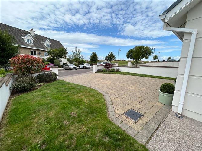57 Rowan Hill, Mount Oval Village, Rochestown, Cork