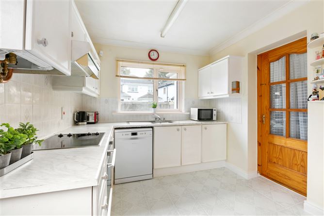 28 Ballyowen Drive, Lucan, Co. Dublin