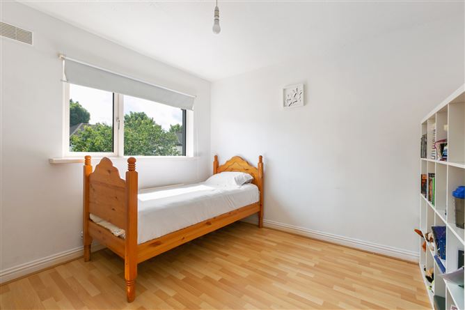 28 Ballyowen Drive, Lucan, Co. Dublin