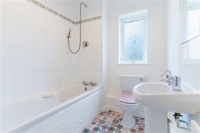 6 Rosedale Crescent, Clonee, Dublin 15, D15N4X8