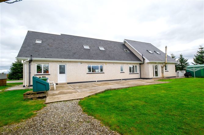 Hillview, Lisnagoorneen, Castletownroche, Mallow, Co. Cork
