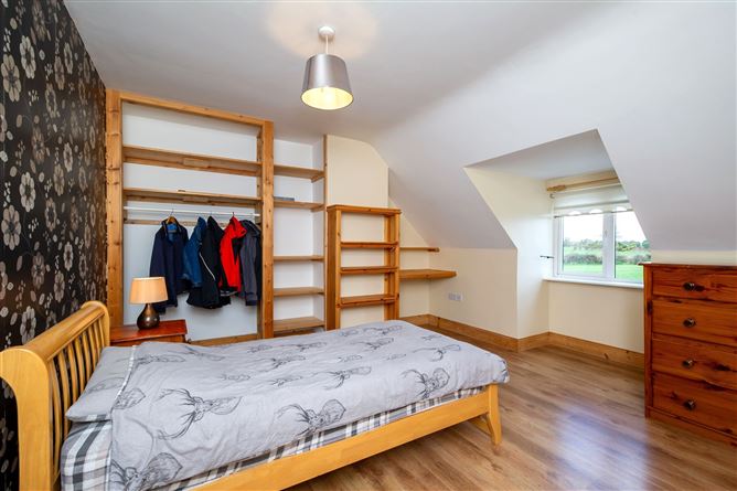 Hillview, Lisnagoorneen, Castletownroche, Mallow, Co. Cork