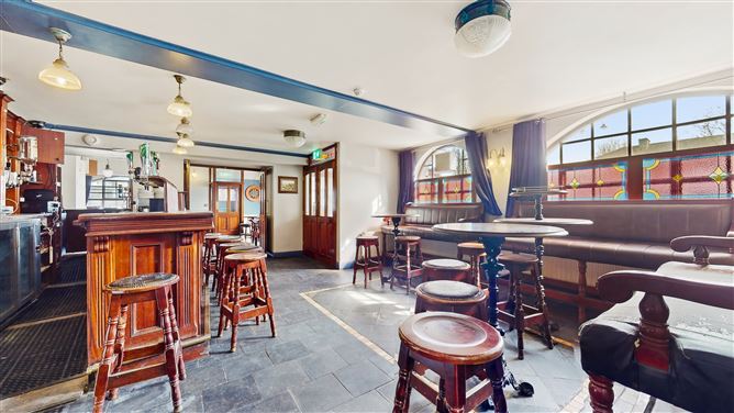 The Saddler's Inn, The Square, Kilbeggan, Mullingar, Co. Westmeath