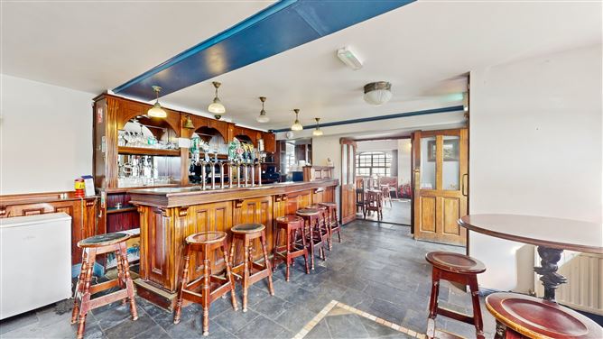 The Saddler's Inn, The Square, Kilbeggan, Mullingar, Co. Westmeath