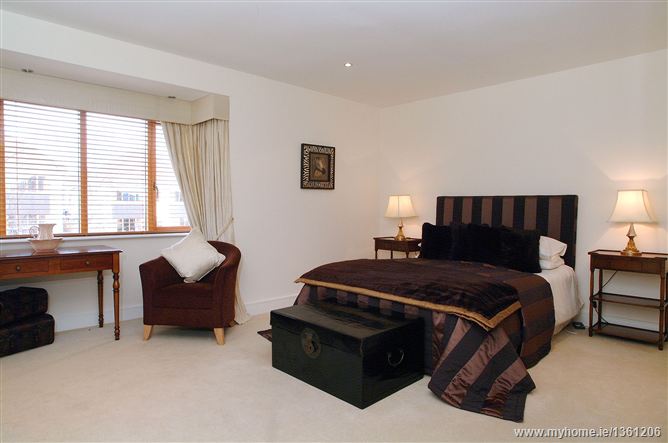 1 Cairnfort Enniskerry Road, Stepaside,  Dublin 18