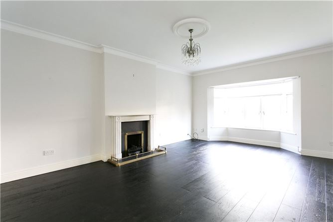 33 Lambourne Wood, Cabinteely, Dublin 18