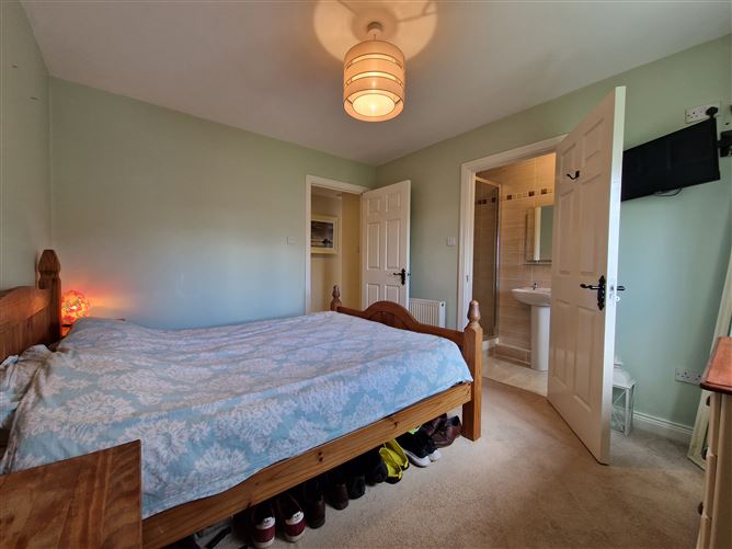 4 Shackleton Court, Athy, Kildare