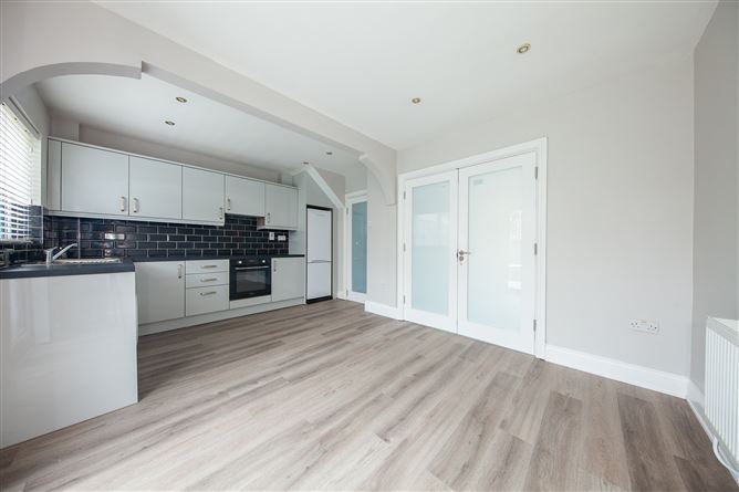 https://photos-a.propertyimages.ie/media/6/0/2/5010206/2eff9d77-a30a-4ea5-8038-23a7280a42b8_l.jpg