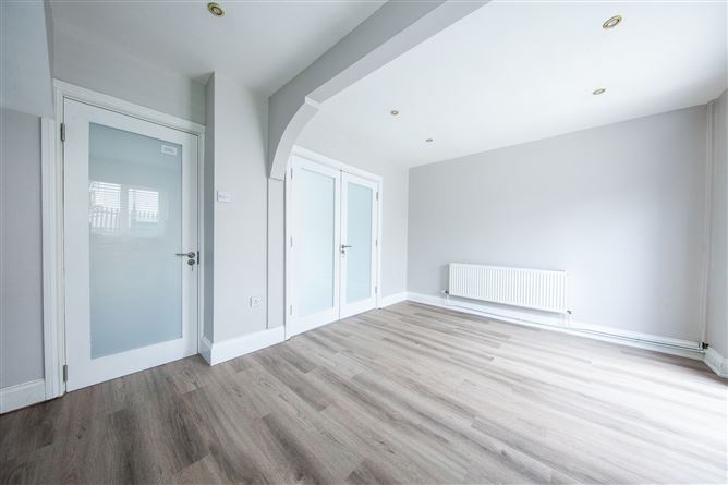 https://photos-a.propertyimages.ie/media/6/0/2/5010206/2eff9d77-a30a-4ea5-8038-23a7280a42b8_l.jpg