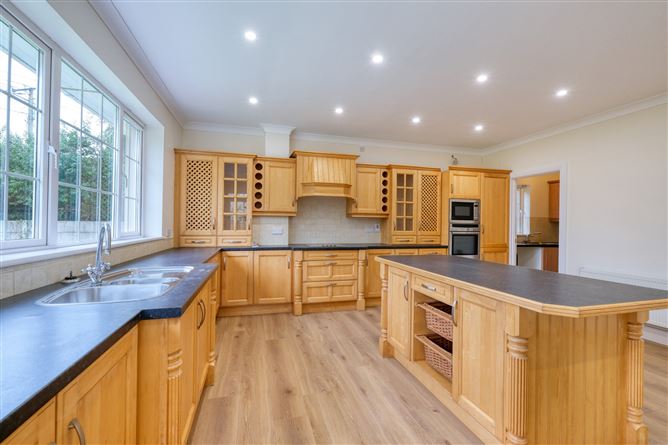 Photo 7 of 30 — 27 Castle Glen, Newtownforbes, Co. Longford