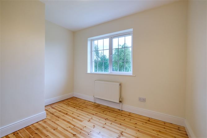 Photo 21 of 30 — 27 Castle Glen, Newtownforbes, Co. Longford