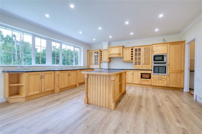 Photo 6 of 30 — 27 Castle Glen, Newtownforbes, Co. Longford