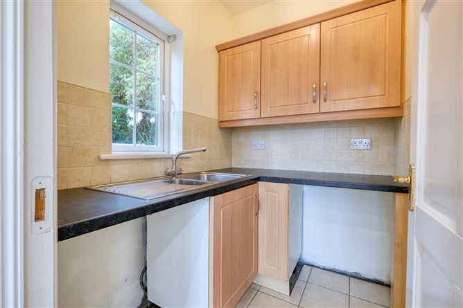 Photo 8 of 30 — 27 Castle Glen, Newtownforbes, Co. Longford