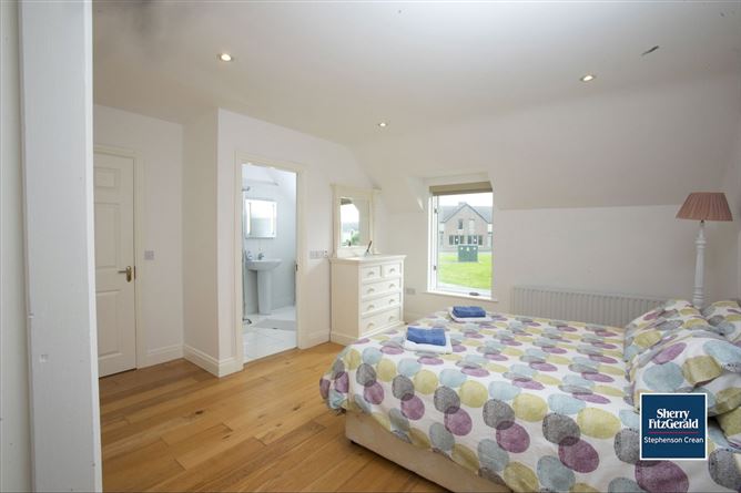 5 Lighthouse Village, Fenit, County Kerry