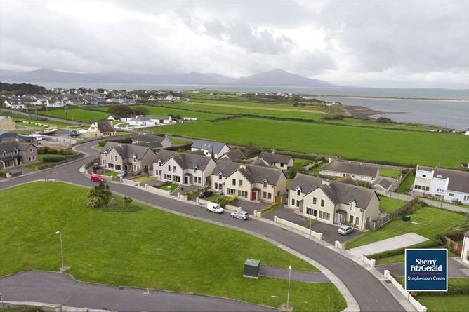 5 Lighthouse Village, Fenit, County Kerry