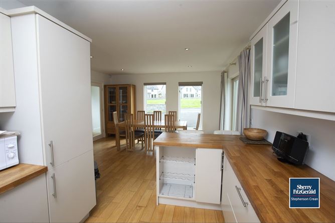 5 Lighthouse Village, Fenit, County Kerry