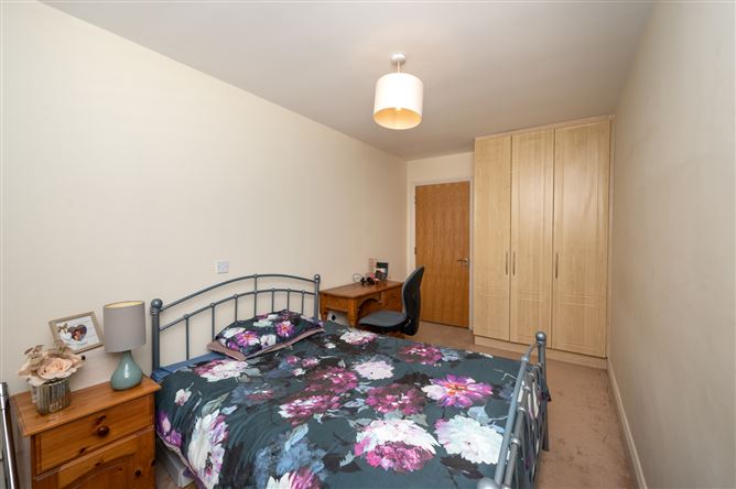 24 The Lodge, Classes Lake, Ballincollig, Cork