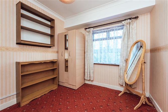https://photos-a.propertyimages.ie/media/6/0/3/4673306/56083cb9-0672-4af7-80b1-0f9c265989da_l.jpg
