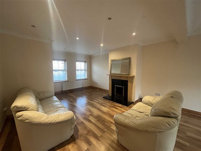 17 Gort Na Ri, Gort, County Galway