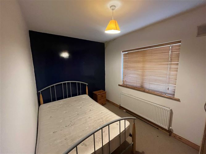 17 Gort Na Ri, Gort, County Galway