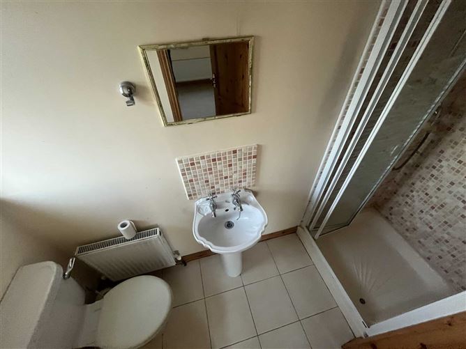 17 Gort Na Ri, Gort, County Galway