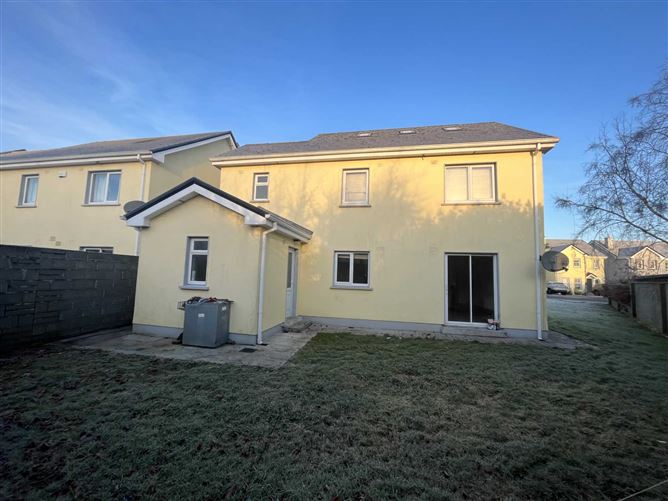 17 Gort Na Ri, Gort, County Galway