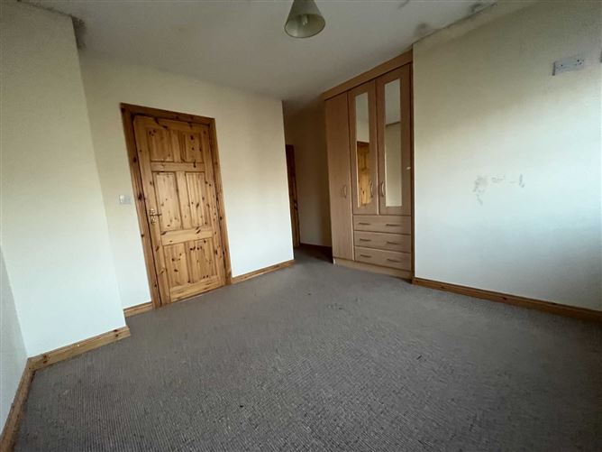 17 Gort Na Ri, Gort, County Galway