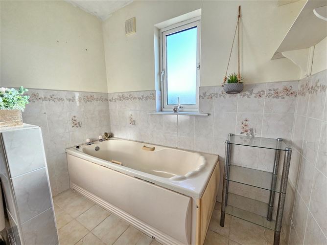 7 Castle Rock, Tulla Road, Ennis, Co. Clare