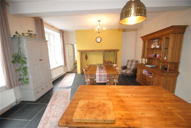 Old Castle Hse & approx. 4.96 acres, Dungar, Roscrea, Co. Tipperary