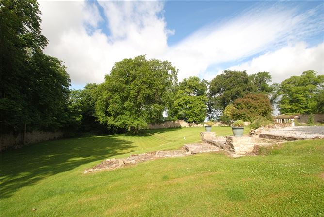 Old Castle Hse & approx. 4.96 acres, Dungar, Roscrea, Co. Tipperary