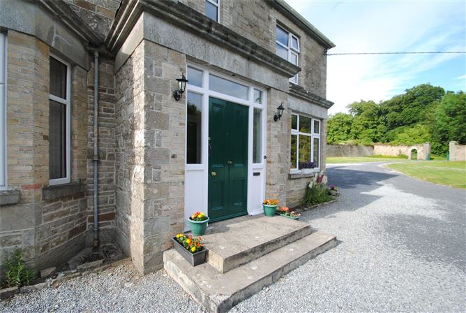 Old Castle Hse & approx. 4.96 acres, Dungar, Roscrea, Co. Tipperary