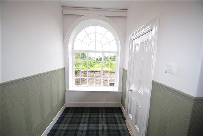 Old Castle Hse & approx. 4.96 acres, Dungar, Roscrea, Co. Tipperary