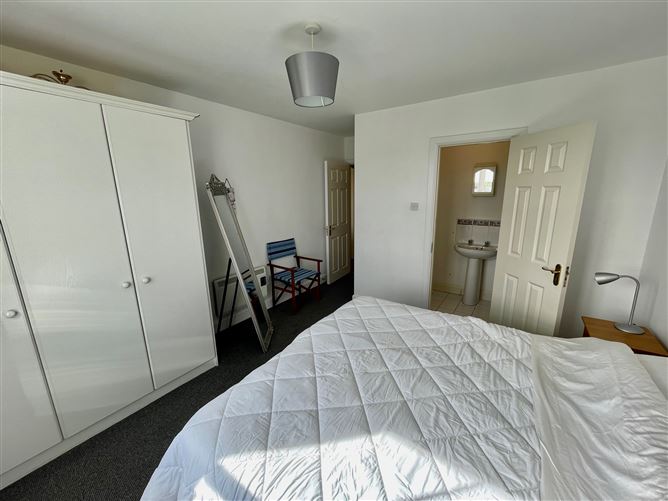 31 Castlegardens, St Helen's Village, Rosslare, Wexford