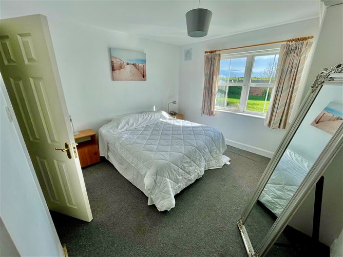 31 Castlegardens, St Helen's Village, Rosslare, Wexford