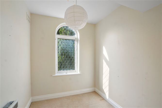 2 Sir Ivor Mall, The Chase , Stillorgan, County Dublin