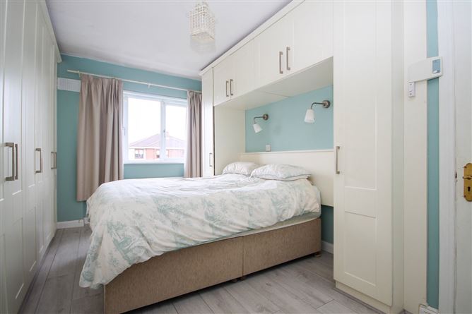 16 Castlefield Park, Knocklyon, Dublin 16