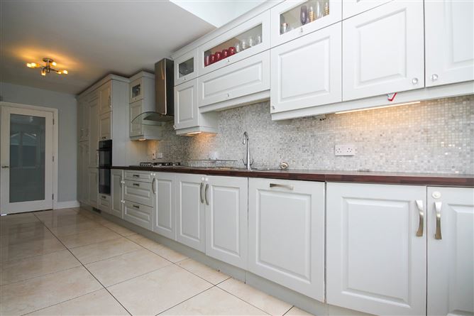 16 Castlefield Park, Knocklyon, Dublin 16
