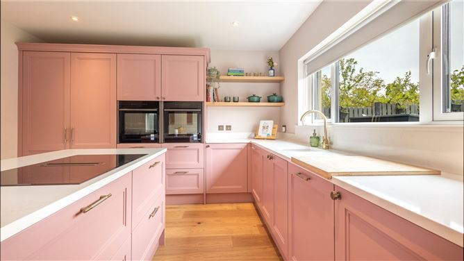 7 Holywell, Sea Road, Kilcoole, Co. Wicklow