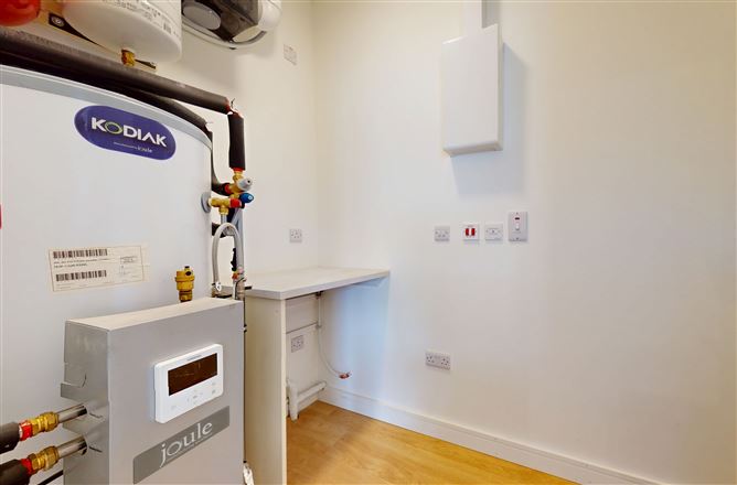 2 Parkleigh Green, Seven Mills, Dublin 22, Co. Dublin
