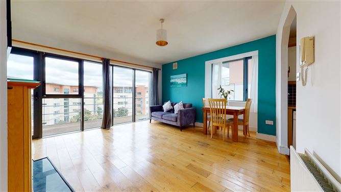 153 The Oval, Tullyvale, Cabinteely, Dublin 18