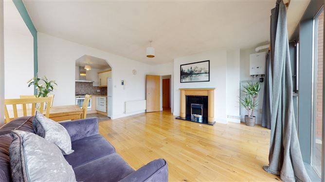 153 The Oval, Tullyvale, Cabinteely, Dublin 18